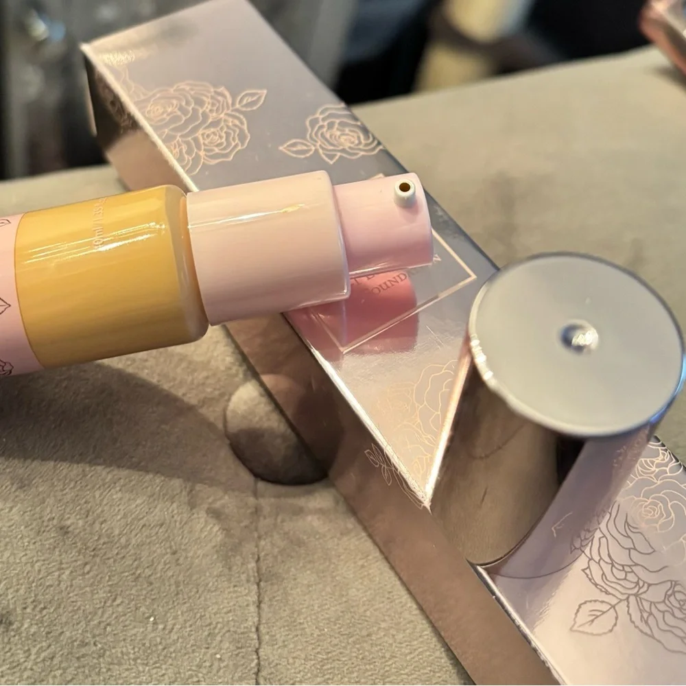 Girlactik 2-in-1 Luminous Tint Foundation in ‘F3 Neutral’